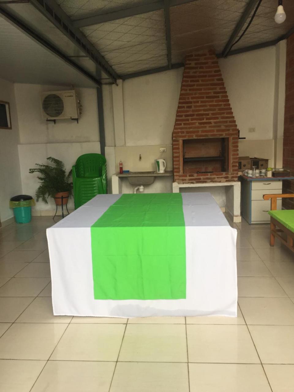 Helecho'S Hostal Hostel Encarnación Екстериор снимка