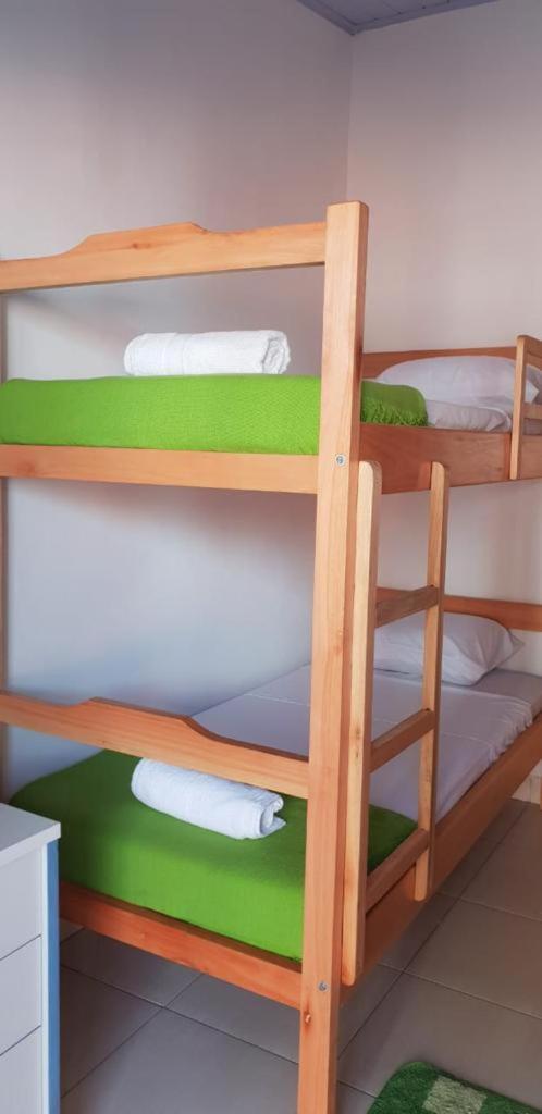 Helecho'S Hostal Hostel Encarnación Екстериор снимка