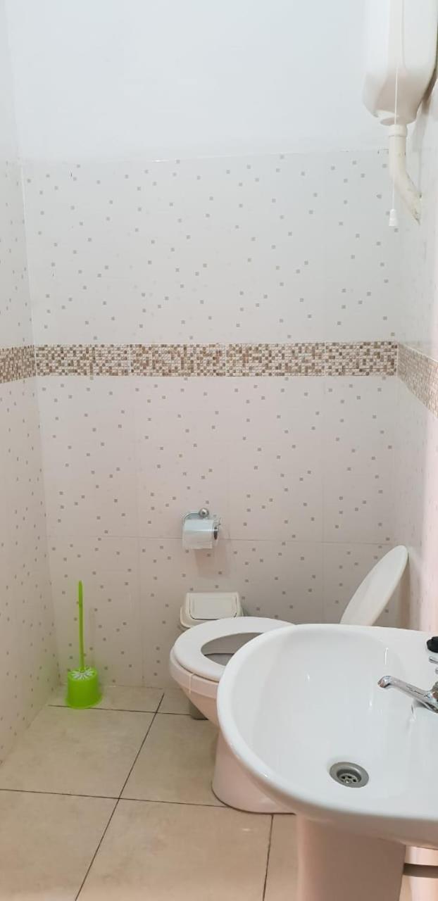 Helecho'S Hostal Hostel Encarnación Екстериор снимка